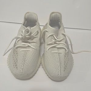 Yeezy Bone Size 8.5